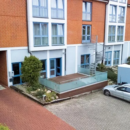 Am Kamp 3*